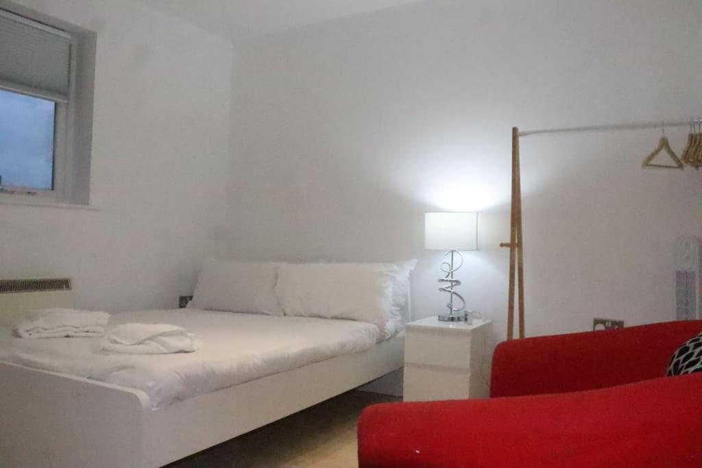 Apartamento Skyline Haven - Modern 2br Free Parking & 4ktv *